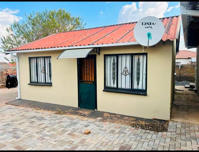 2 BEDROOM PROPERTY TO RENT IN BRAAMFISCHERVILLE